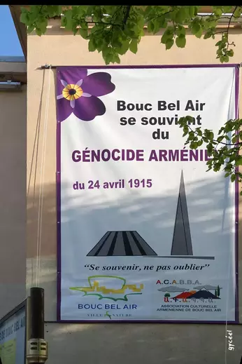 Dévoilement de la banderole des victimes arméniennes